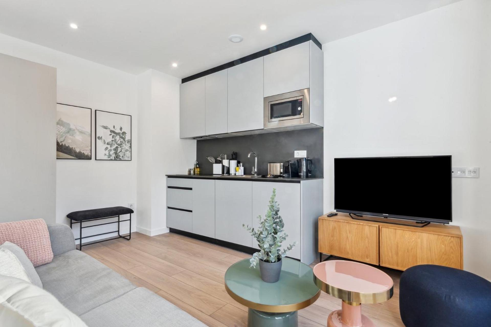 Limehome Valencia Carrer Del Pare Palau I Quer Valência Exterior foto