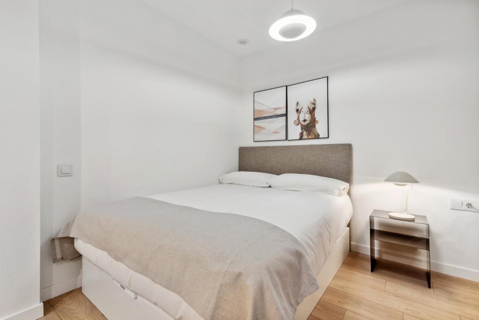 Limehome Valencia Carrer Del Pare Palau I Quer Valência Quarto foto