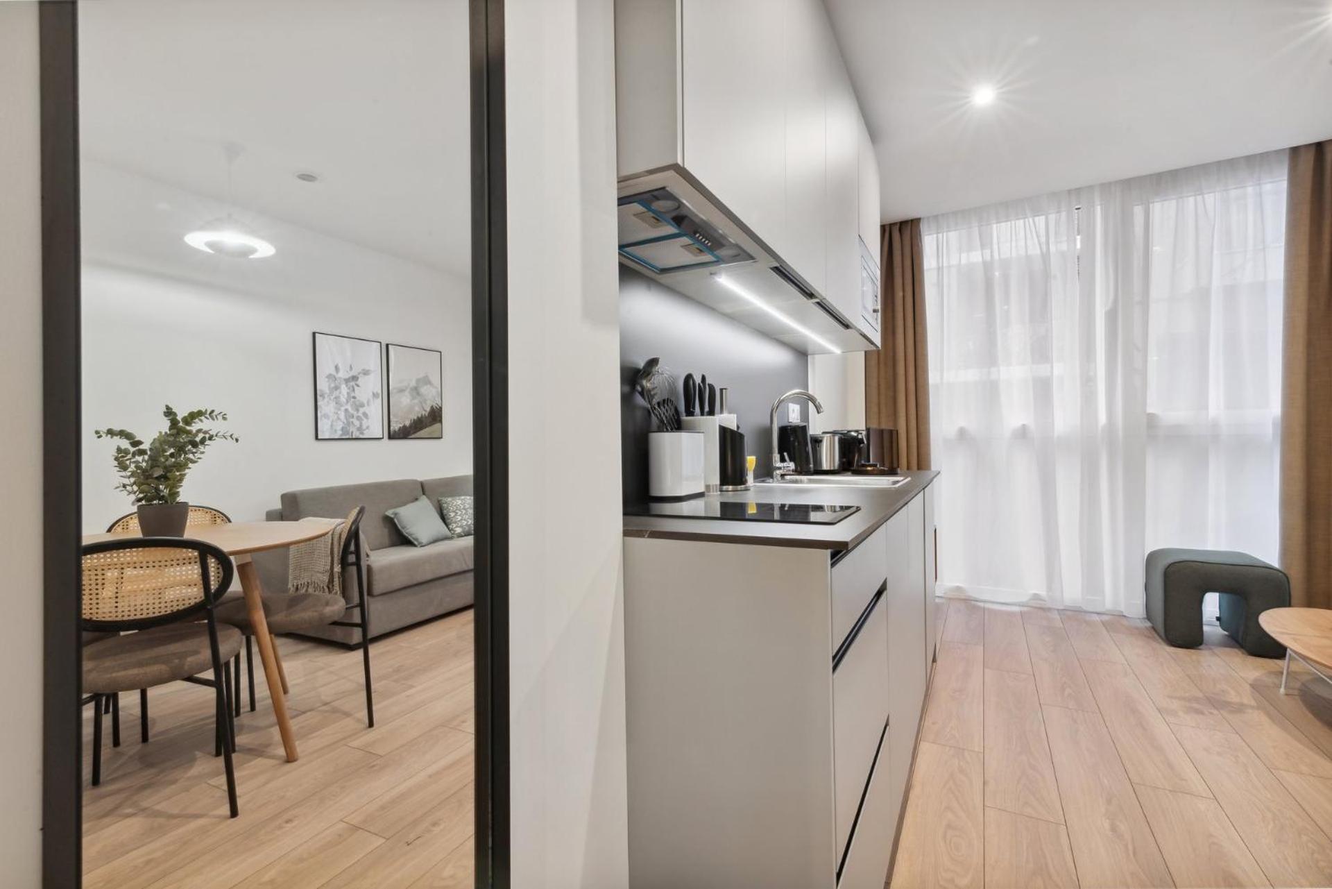 Limehome Valencia Carrer Del Pare Palau I Quer Valência Quarto foto