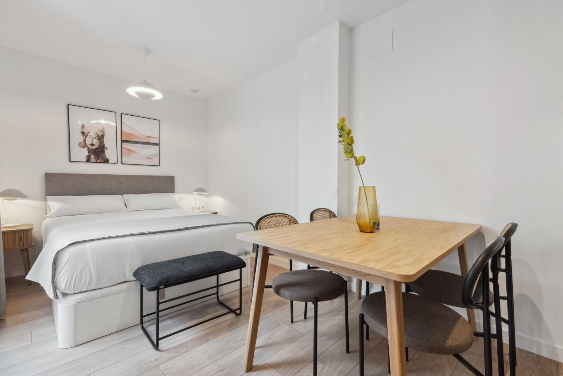 Limehome Valencia Carrer Del Pare Palau I Quer Valência Quarto foto