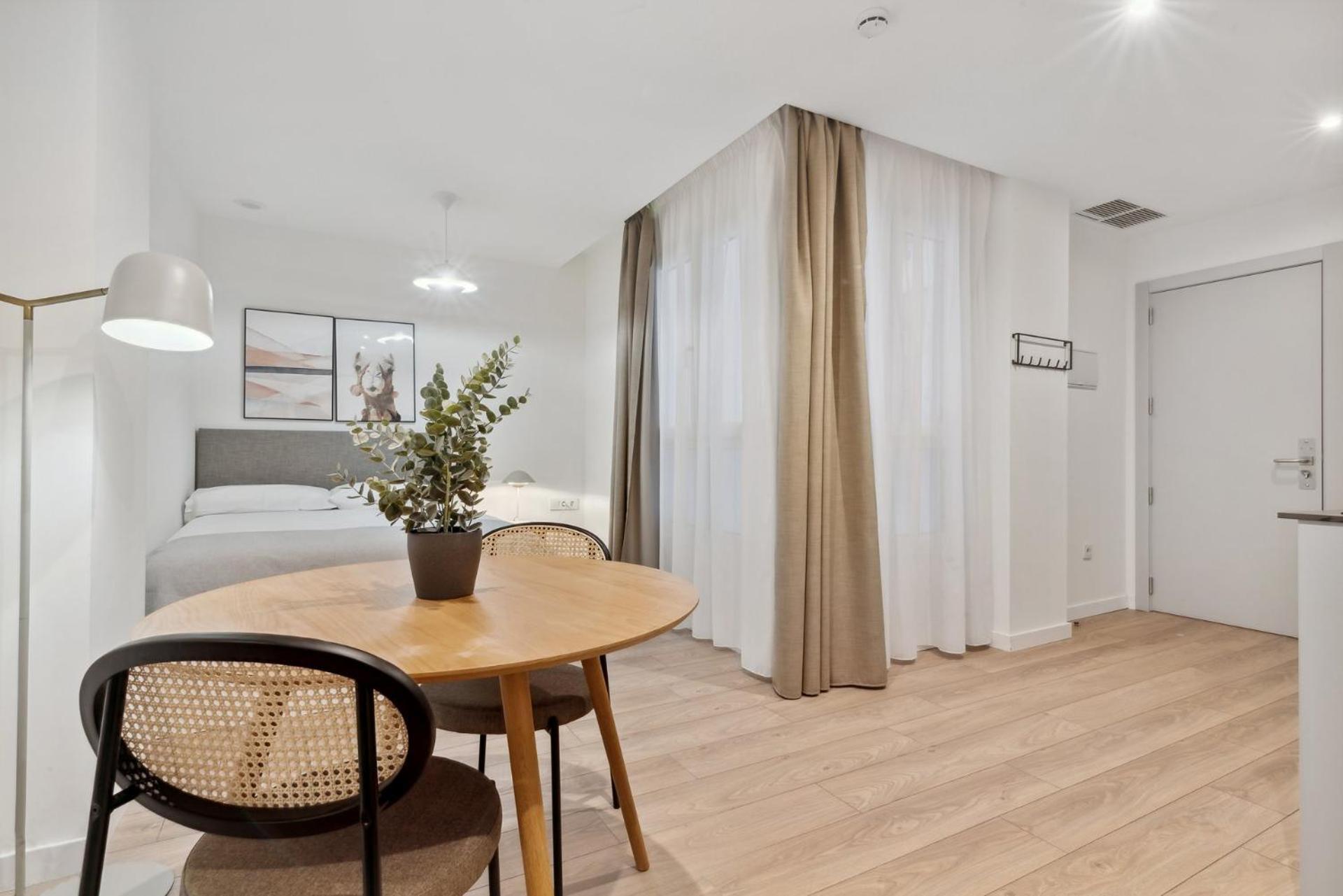 Limehome Valencia Carrer Del Pare Palau I Quer Valência Quarto foto